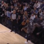 Dejounte Murray de los de San Antonio cometió una jugada absurda