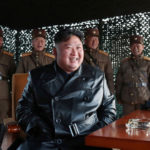 EE.UU. monitorea información de inteligencia que sugiere que el líder de Corea del Norte está en riesgo tras una cirugía